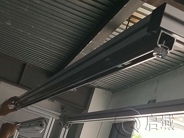 鋁型材工作台上安裝導軌槽1